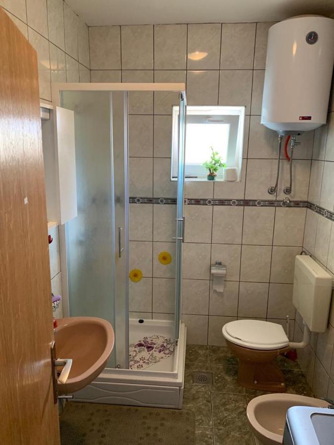 Apartment Ana Рогозница Екстериор снимка