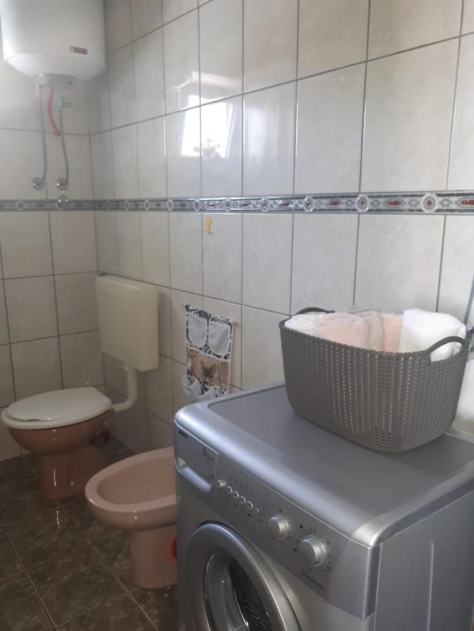 Apartment Ana Рогозница Екстериор снимка